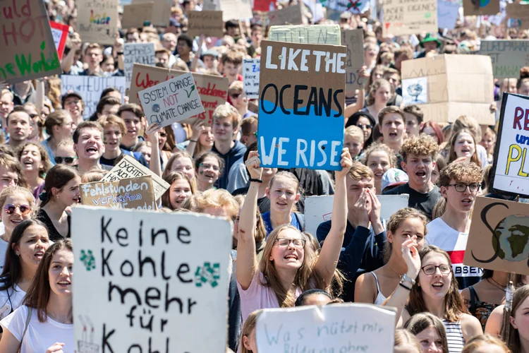 Manifestações sobre mudanças climáticas na Alemanha: partido verde se tornou a segunda maior força política no país (NurPhoto / Contributor/Getty Images)