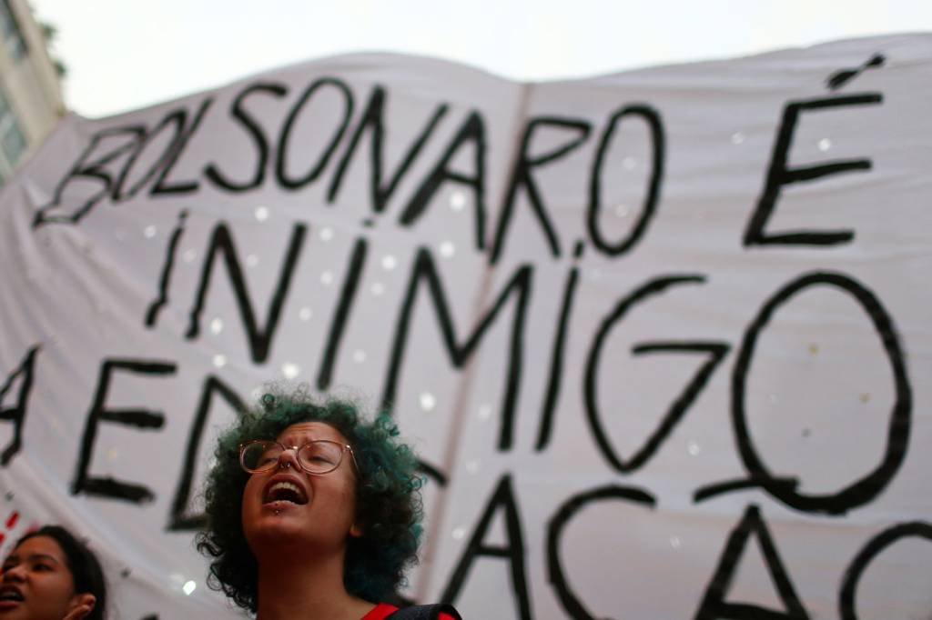 Veja fotos e vídeos dos protestos #30M contra cortes na Educação