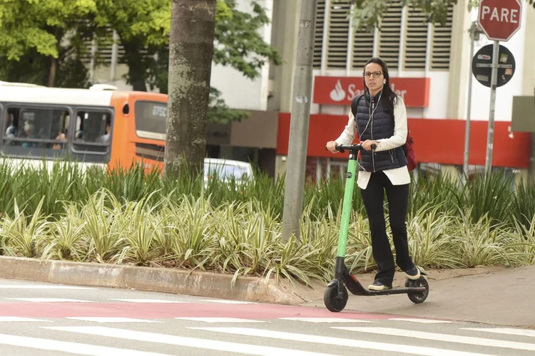 Patinetes: fiscalização das regras, e as multas, estão marcadas para começar nesta quarta em São Paulo (Rovena Rosa/Agência Brasil)