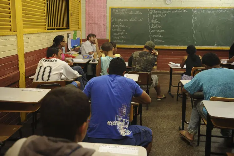 Educação: mais de mil escolas já fazem parte do Programa de Fomento às Escolas de Ensino Médio em Tempo Integral (Arquivo/Agência Brasil)