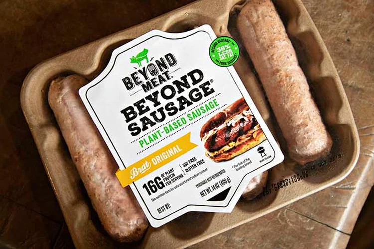 Beyond Meat: fabricante deve responder por 15% da indústria de carnes feitas de vegetal que deve alcançar 100 bilhões de dólares, segundo JP Morgan (© 2019 Bloomberg L.P/Bloomberg)