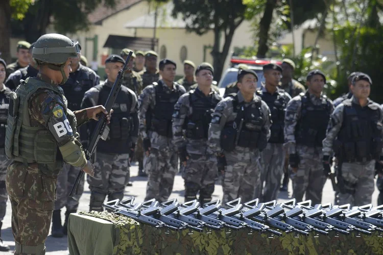 Rio de Janeiro: antes de serem entregues, as armas passaram por manutenção do Exército (Tomaz Silva/Agência Brasil)