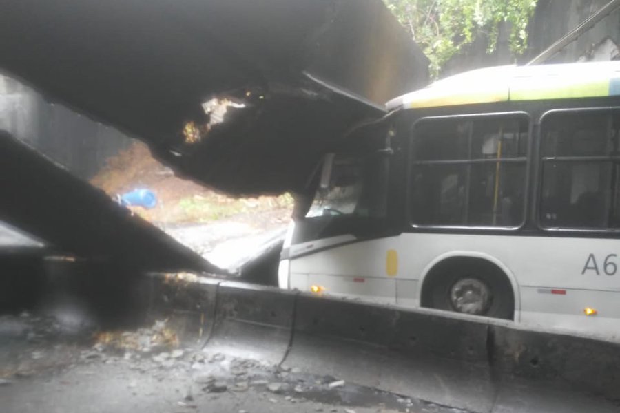 Descarte de toneladas de lixo causou queda de túnel no Rio, diz secretaria