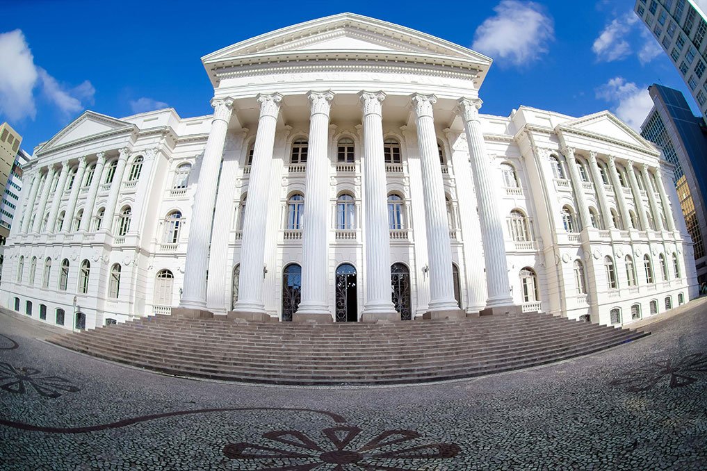 Câmara debate projeto que altera escolha de reitor em universidade pública