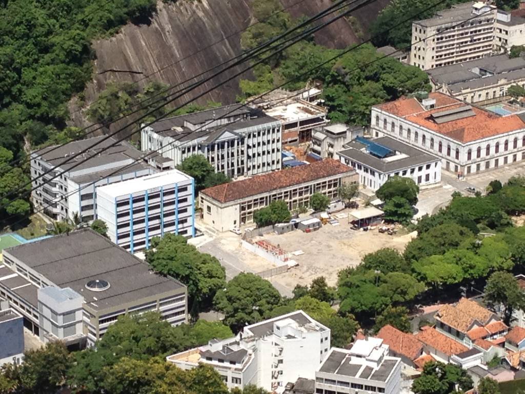 Vigilância sanitária interdita campus da UniRio