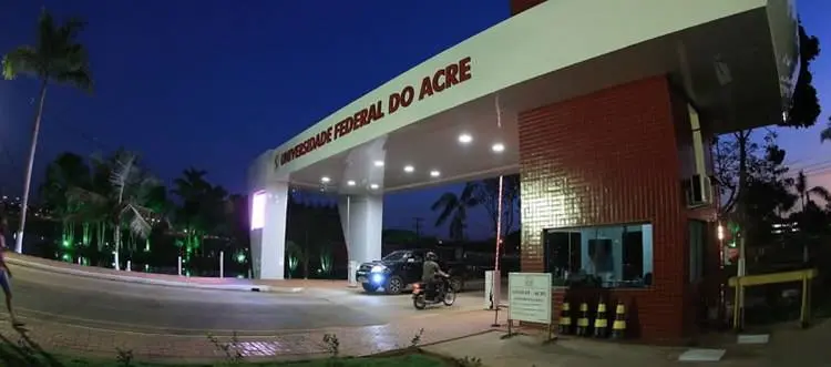 UFAC: estudante processou uma professora por "perseguição", mas a Justiça acabou condenando o autor da ação por má-fé (Universidade Federal do Acre/Divulgação)