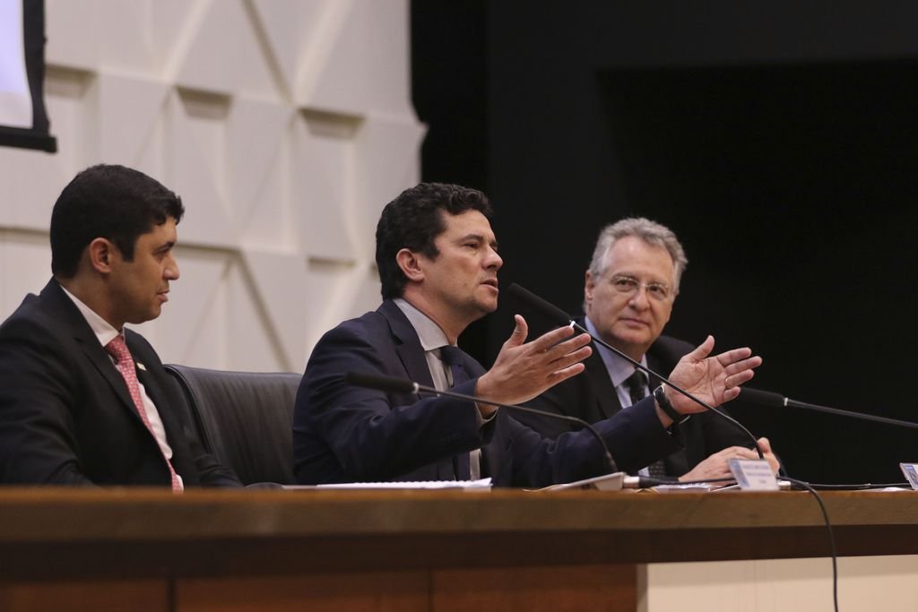 Coaf no Ministério da Justiça não é questão pessoal, diz Moro