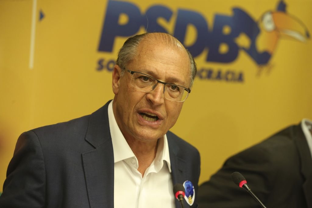 Temos duas grandes mentiras, o petismo e o bolsonarismo, diz Alckmin