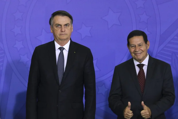 Bolsonaro e Mourão: ação no TSE pede a cassação da chapa do presidente e vice nas eleições (Valter Campanato/Agência Brasil)