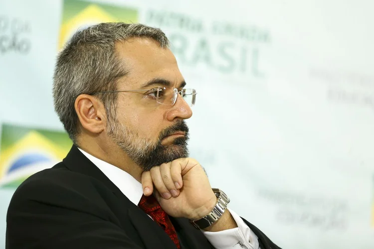 Abraham Weintraub: ministro da Educação vai nesta terça-feira à Comissão de Educação, Cultura e Esporte do Senado, onde deve ser questionado pelos senadores sobre os cortes (Marcelo Camargo/Agência Brasil)