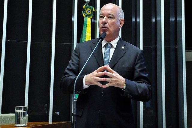 Bolsonaro coloca Herculano Passos como vice-líder do governo na Câmara