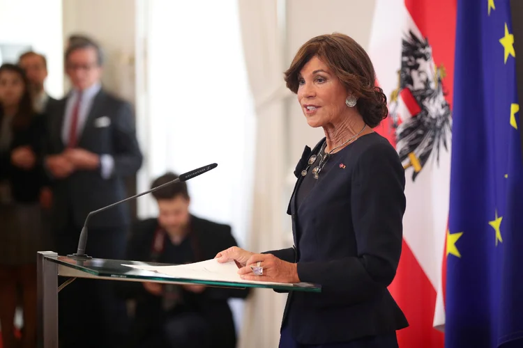 Brigitte Bierlein: juíza assumiu como chanceler na Áustria (Lisi Niesner/Reuters)