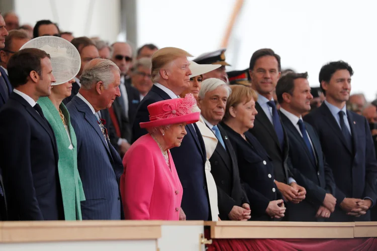 "Dia D": Elizabeth II e líderes mundiais comemoram os 75 anos do Desembarque da Normandia (Carlos Barria/Reuters)