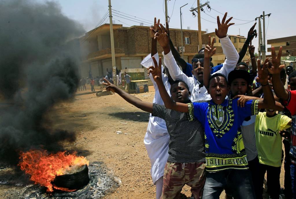 Sudão: os militares reconhecem apenas 46 mortes após repressão (Stringer/Reuters)