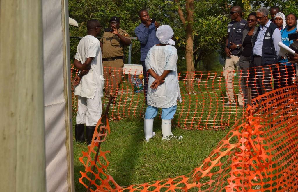OMS convoca reunião de emergência após propagação do ebola para Uganda