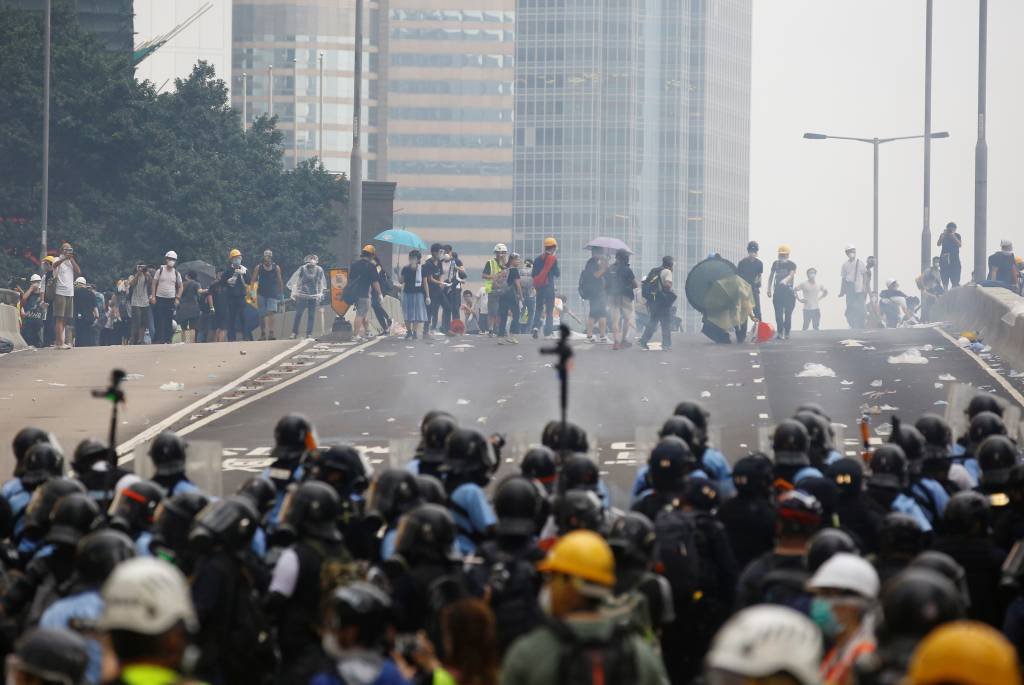 Reino Unido nega apoiar protestos violentos em Hong Kong