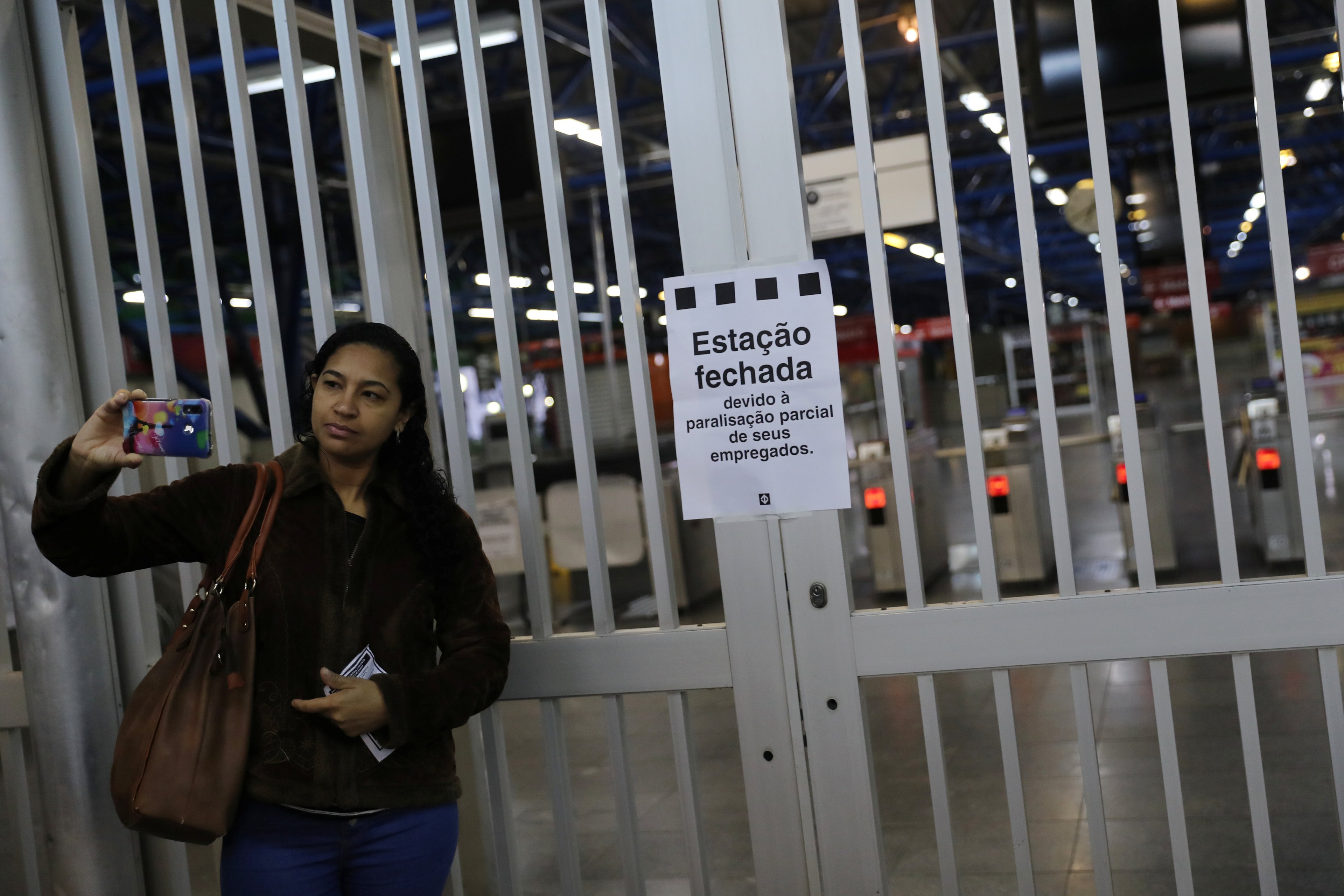 Transporte público funciona parcialmente em SP em dia de greve geral