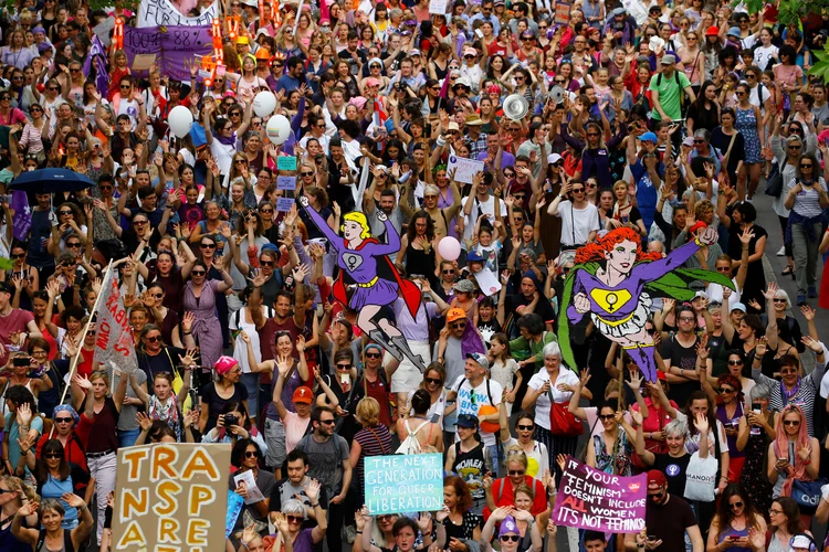 Mulheres: "As oportunidades iguais não estão aqui. Ao menos para a próxima geração, elas precisam estar aqui", disse a vereadora Karin Rykart (Arnd Wiegmann/Reuters)