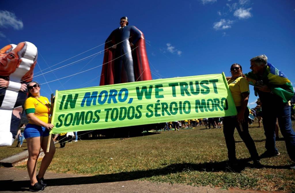 Em apoio a Moro, manifestantes criticam atuação do Congresso