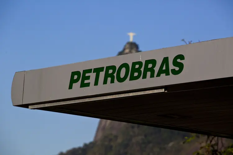 Acordo pode evitar uma multa de até R$ 60 bilhões para a Petrobras, que se compromete com uma série de medidas para reduzir monopólio (Dado Galdieri/Bloomberg)