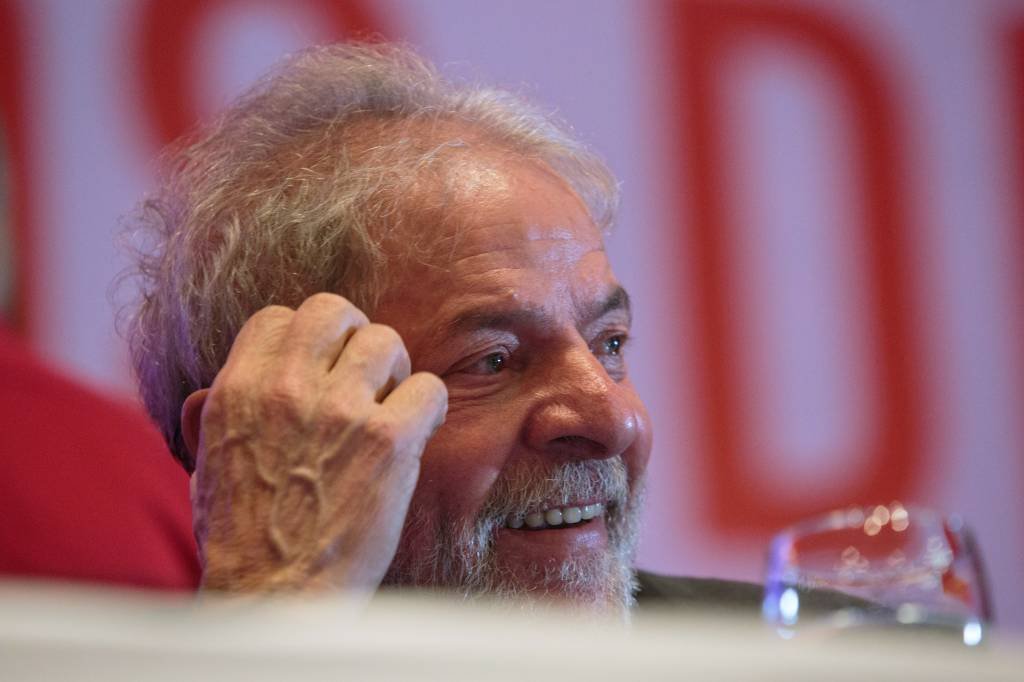 Relator da Lava Jato no TRF-4 nega a Lula uso de mensagens hackeadas