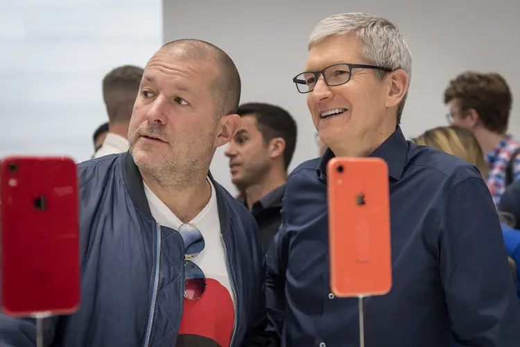 Tim Cook; Jony Ive (David Paul Morris/Bloomberg)