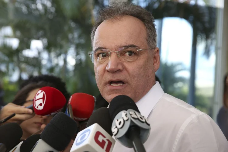 Na proposta original do governo, o benefício seria pago apenas a quem ganha até um salário mínimo (Antonio Cruz/Reuters)