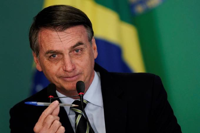 A tinta da caneta de Bolsonaro está secando