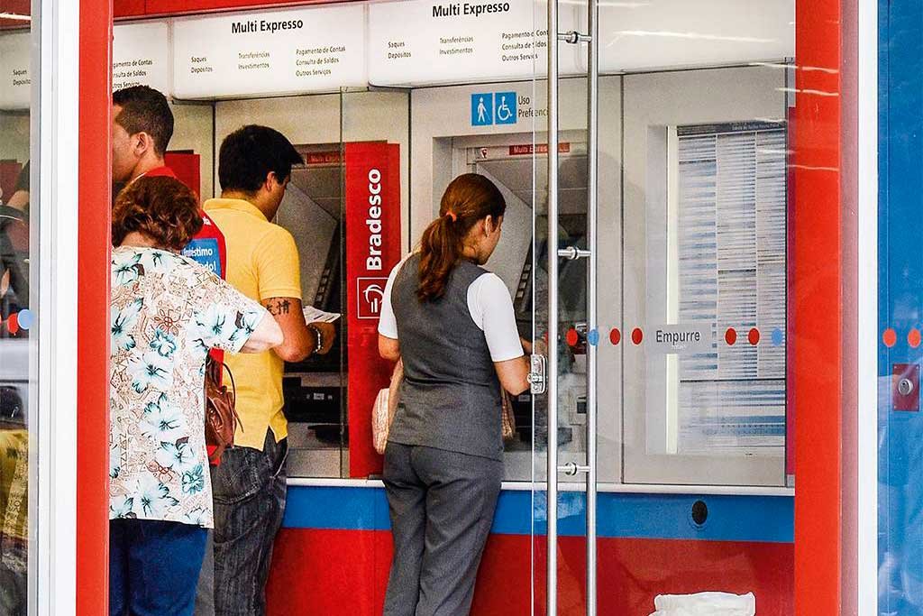 Um caixa ainda mais automático ganha terreno nos bancos brasileiros