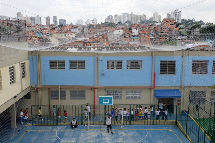 Escolas: o presidente diz que ouviu os ministérios da Educação e da Saúde para decidir pelo veto à matéria (Frédéric Soltan / Contributor/Getty Images)