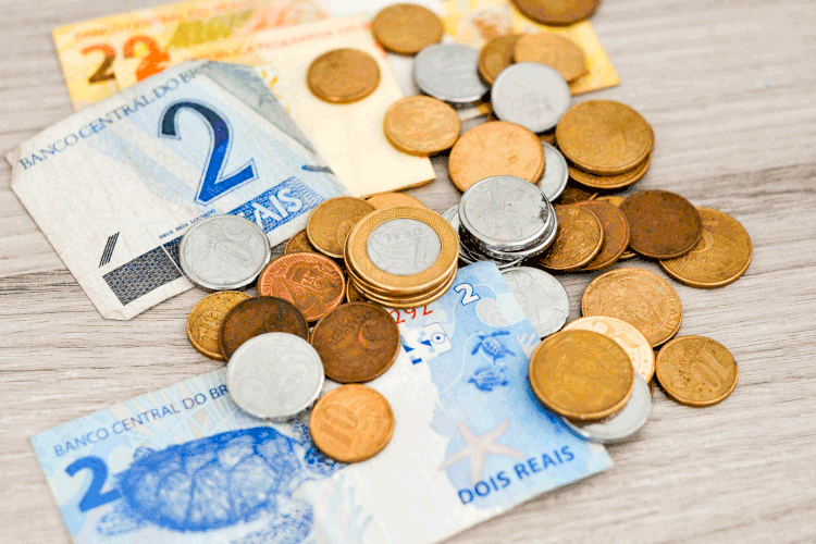 Dinheiro: participam do sorteio consumidores cadastrados que efetuaram compras no mês de abril (Pixabay/Reprodução)