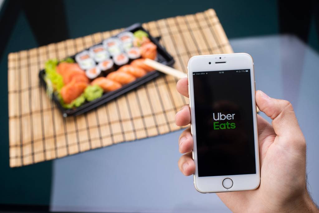 Uber Eats aposta em restaurantes virtuais de celebridades