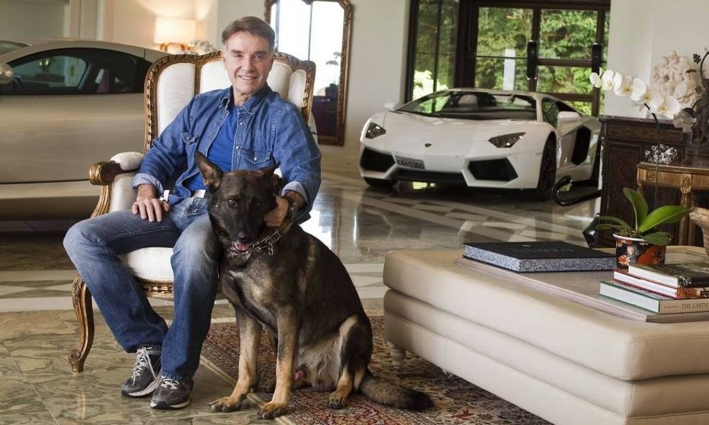 Eike Batista: empresário mantinha Lamborghini na sala de casa (Paulo Vitale/VEJA)