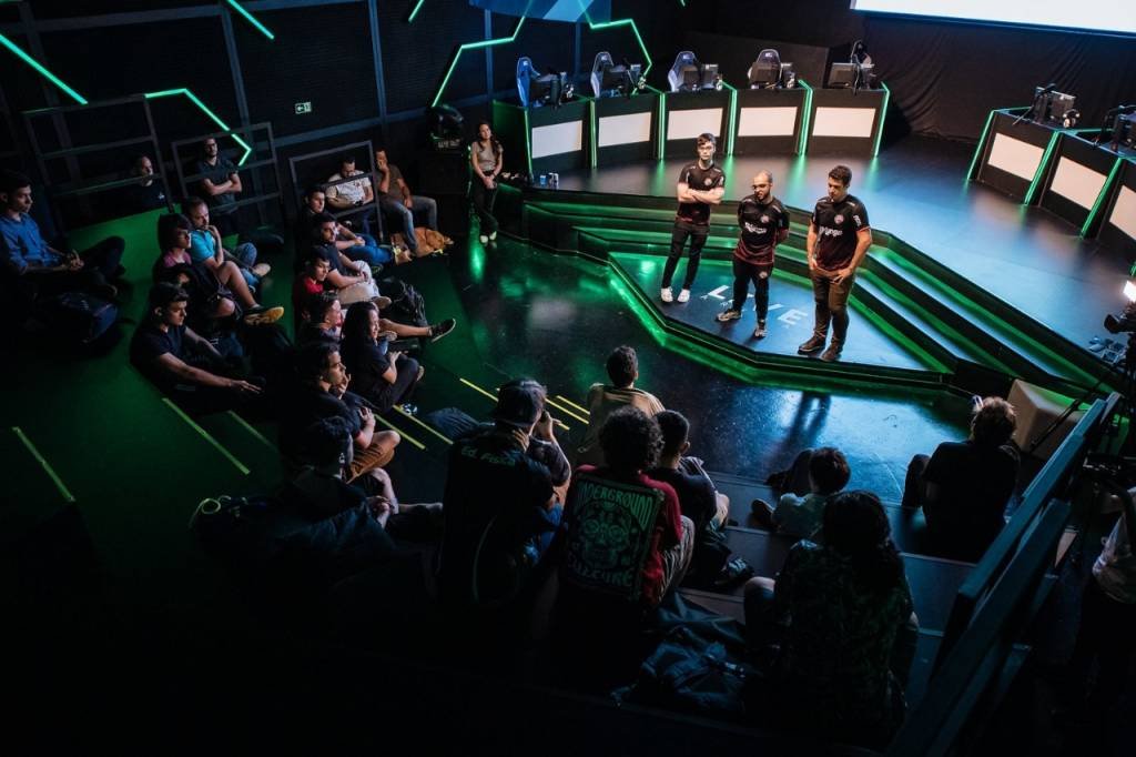 Live Arena aposta em cursos EAD para o já bilionário mercado de eSports