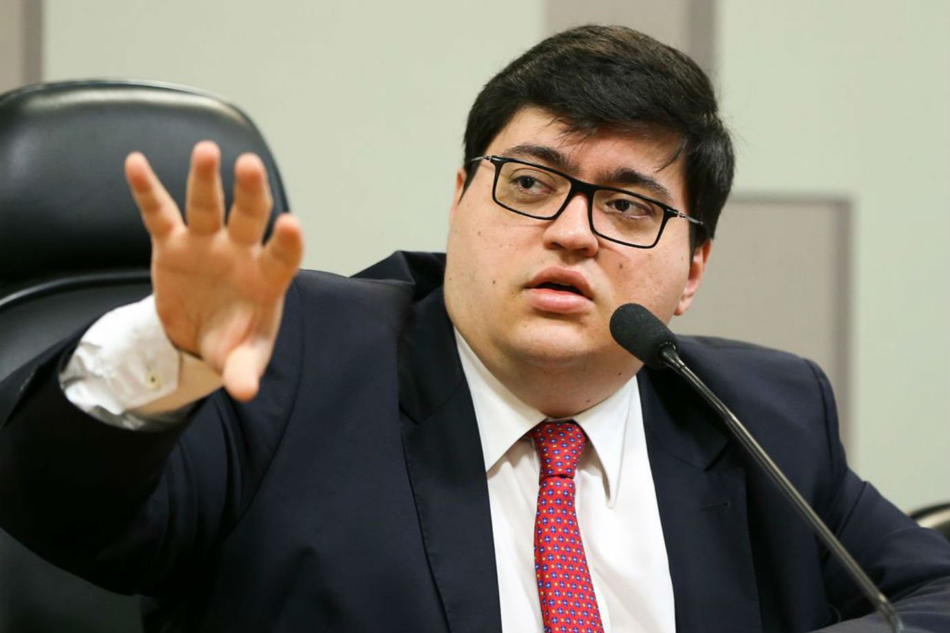 Para conselheiro fiscal, exclusão de governos regionais é "equívoco grave"