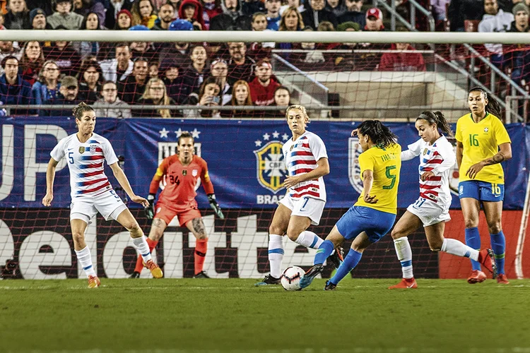 Seleção brasileira de futebol feminino: agora com mais visibilidade | Benoit Tessier/Reuters 