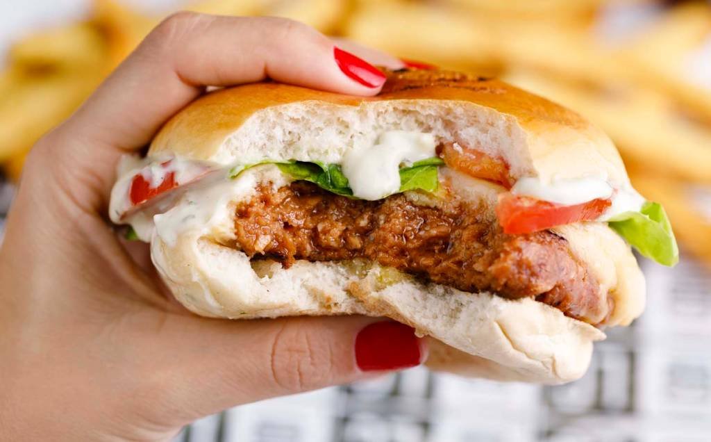 Saiba o que muda na nova versão do hambúrguer da Fazenda Futuro