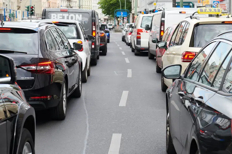 Trânsito em Berlim: cidade tem uma invejável rede de transporte público - e, no entanto, é a segunda mais congestionada da Alemanha (Annette Riedl/Getty Images)