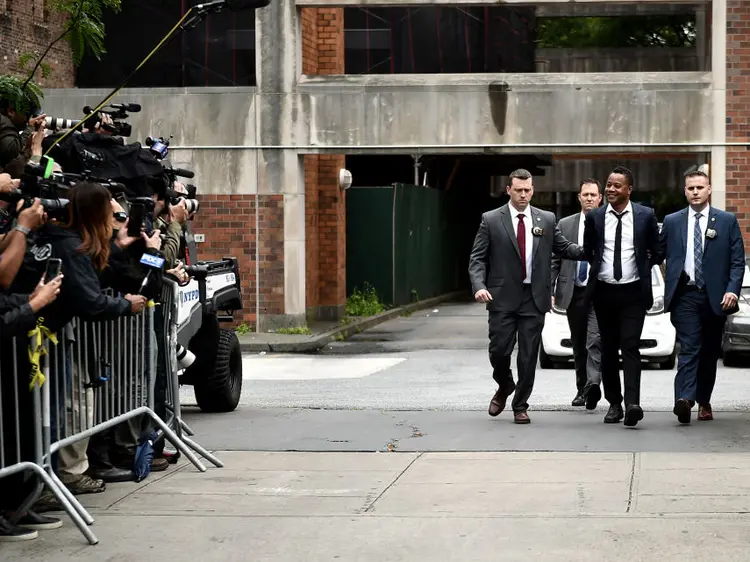 Cuba Gooding Jr após depor na polícia de Nova York nesta quinta-feira (13) (Bauzen/GC Images/Getty Images)