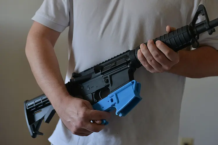 Armas: a polícia encontrou componentes para fabricar uma arma em 3D na casa do jovem em 2017 (Jahi Chikwendiu/Getty Images)