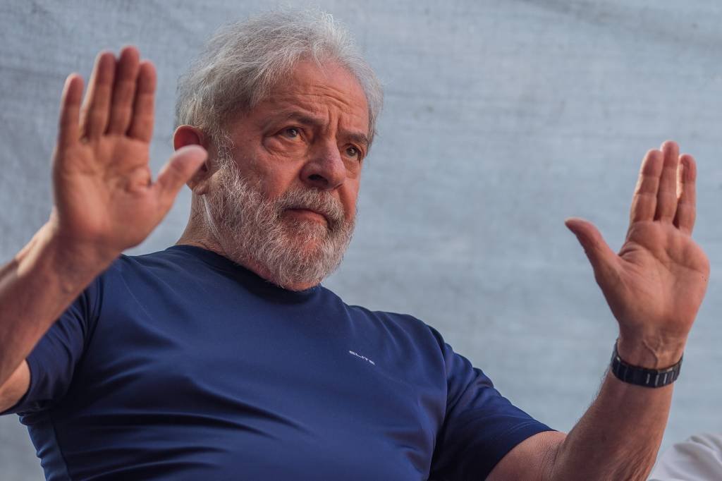 Força-tarefa da Lava Jato pede que Lula passe para o regime semiaberto