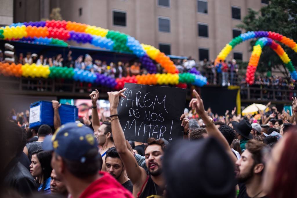 STF criminaliza homofobia, mas faz ressalva quanto à liberdade religiosa