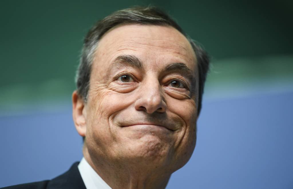 Mario Draghi: dados foram divulgados após presidente do BCE sinalizar uma das maiores reversões de política monetária em seu mandato de oito anos (Arne Dedert/Getty Images)