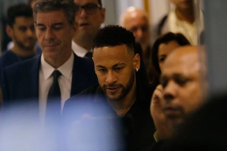 DEPOIMENTO: Neymar chega na Delegacia de Repressão aos Crimes de Informática  no Rio de Janeiro (Fernando Frazão/Agência Brasil)