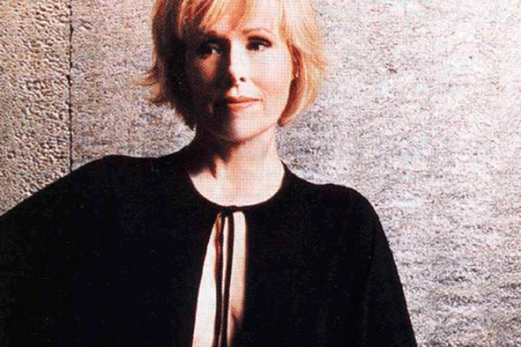 Jean Carroll: escritora afirma não ter feito denúncia antes por medo (Twitter/Reprodução)