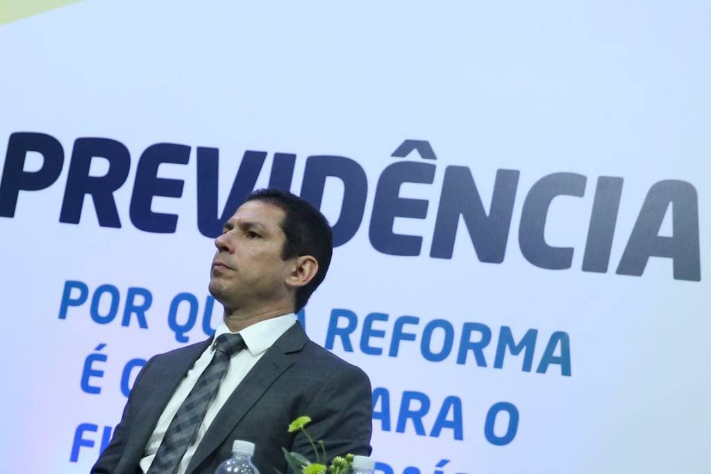 Não adianta texto da Previdência sem ter votos, diz presidente da comissão