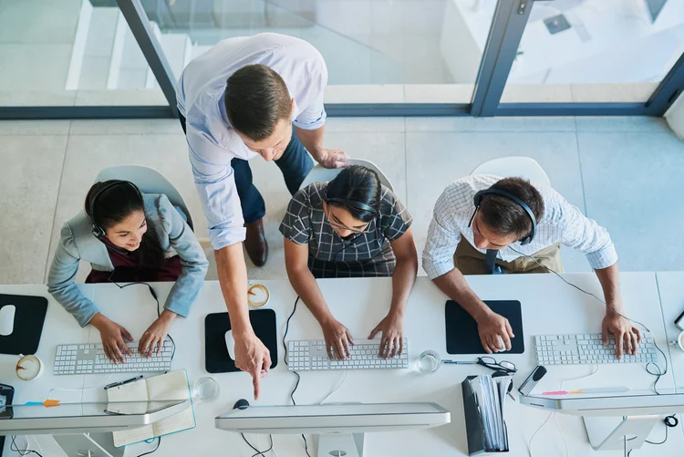 Existem mais 2 mil empresas comandadas por jovens emancipados (PeopleImages/Getty Images)