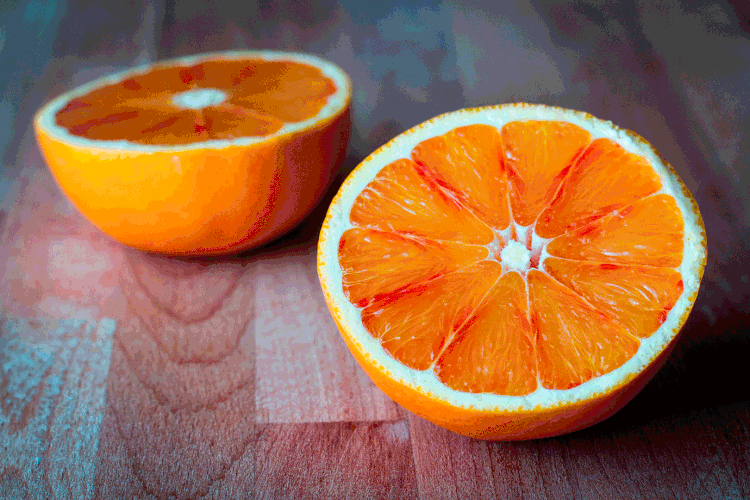 Laranja: a fruta é rica em vitamina C (Pixabay/Reprodução)