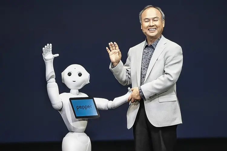 Softbank: banco japonês de Masayoshi Son quer aproximar as pessoas da inteligência artificial (Issei Kato/Reuters)