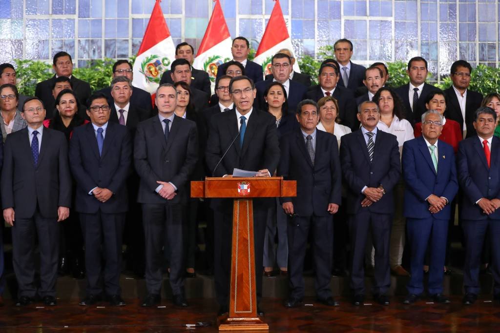 Lá como cá: no Peru, governo e Congresso em conflito sobre reformas